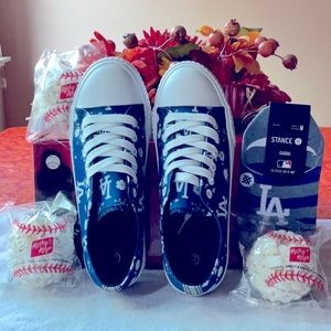 ⚾️🌭🥜🍿 LOS ANGELES DODGERS  SNEAKER BUNDLE ⚾️🌭🥜🍿 NWT ⚾️🌭🥜🍿